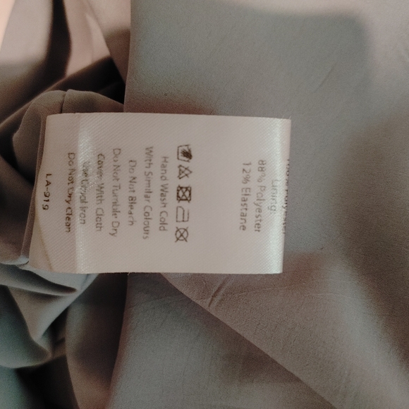 Lavish Alice cut out draped midi dress in light grey - Picture 4 of 6